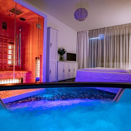 Apartament Rodzinny Beach Sauna&Jacuzzi Arka Medical Spa コウォブジェク エクステリア 写真