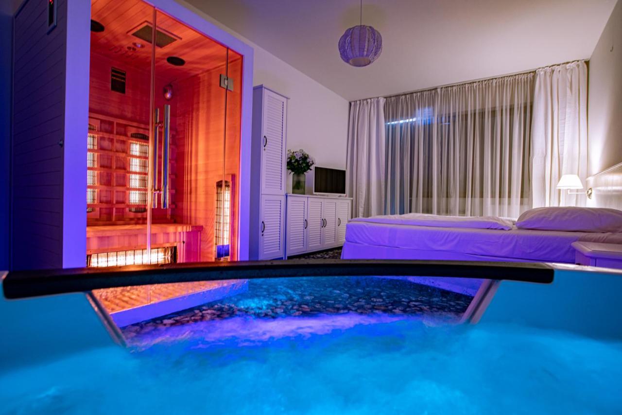 Apartament Rodzinny Beach Sauna&Jacuzzi Arka Medical Spa コウォブジェク エクステリア 写真